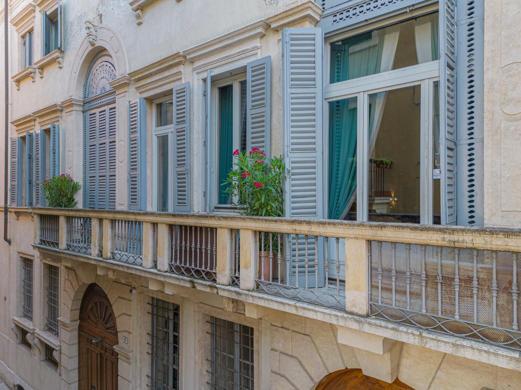 Corte Realdi - Palazzo Camozzini Verona Ngoại thất bức ảnh